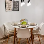 Geri Vintage Apartment *